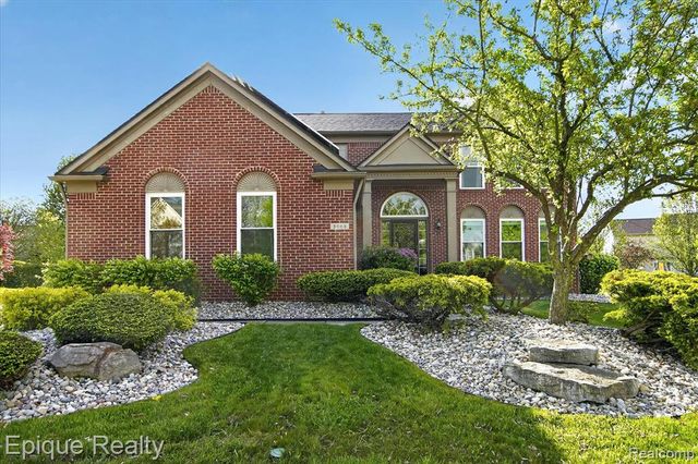 8068 Creek Bend Drive, Ypsilanti, MI 48197