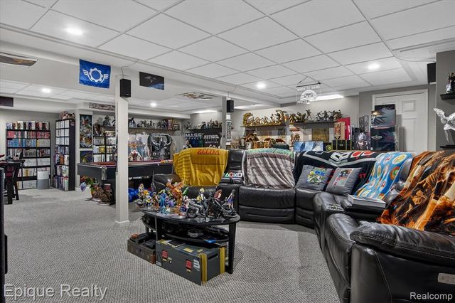 8068 Creek Bend Drive, Ypsilanti, MI 48197
