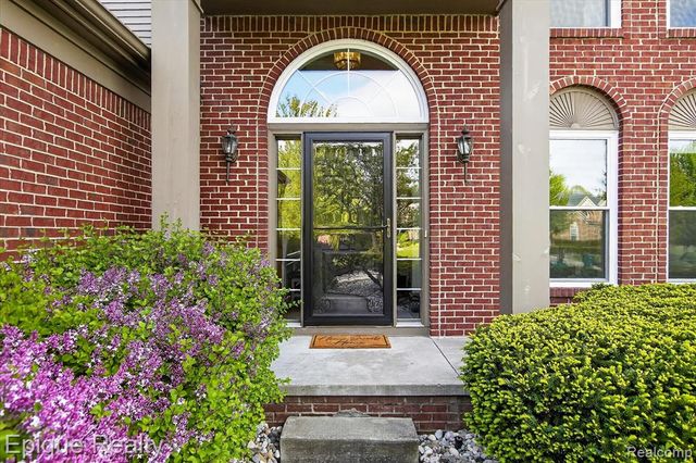 8068 Creek Bend Drive, Ypsilanti, MI 48197