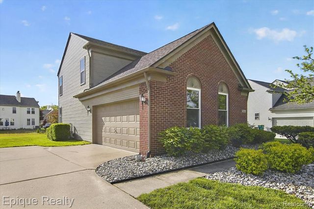 8068 Creek Bend Drive, Ypsilanti, MI 48197