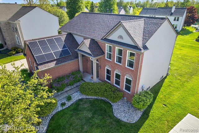 8068 Creek Bend Drive, Ypsilanti, MI 48197