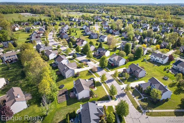 8068 Creek Bend Drive, Ypsilanti, MI 48197
