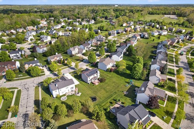 8068 Creek Bend Drive, Ypsilanti, MI 48197