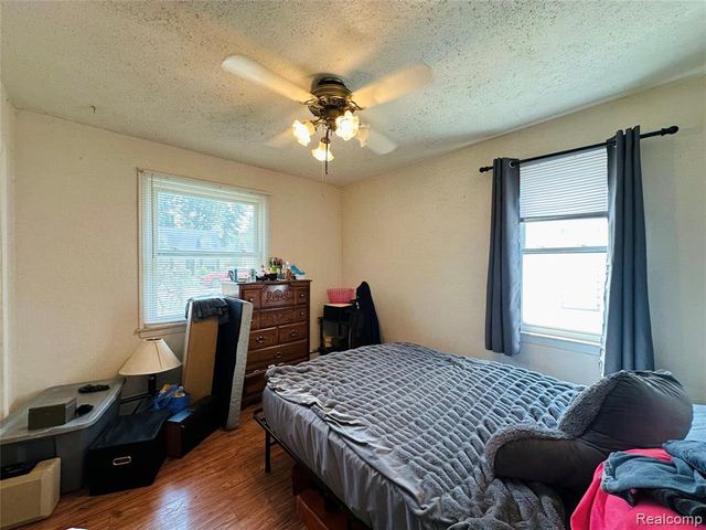 17629 Lincoln Avenue, Eastpointe, MI 48021