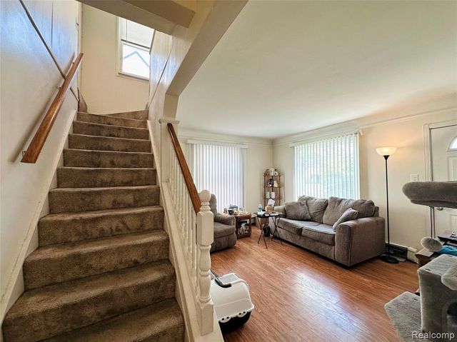 17629 Lincoln Avenue, Eastpointe, MI 48021