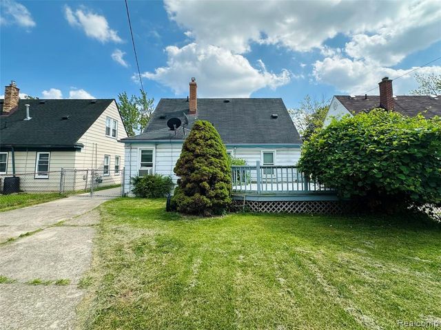 17629 Lincoln Avenue, Eastpointe, MI 48021
