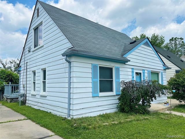 17629 Lincoln Avenue, Eastpointe, MI 48021