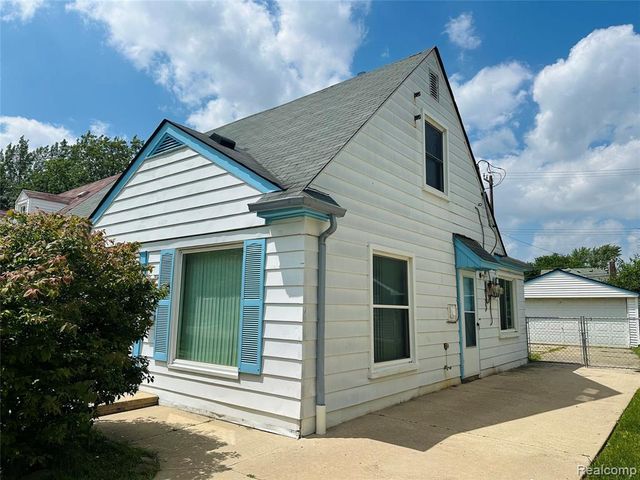 17629 Lincoln Avenue, Eastpointe, MI 48021