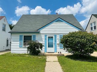17629 Lincoln Avenue, Eastpointe, MI 48021