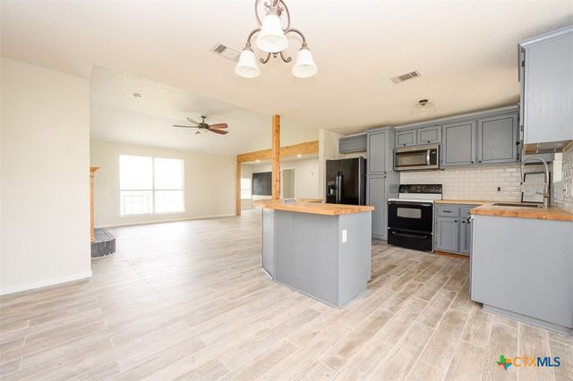 311 County Road 3367, Kempner, TX 76539