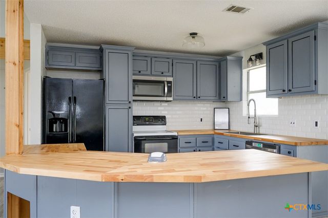 311 County Road 3367, Kempner, TX 76539