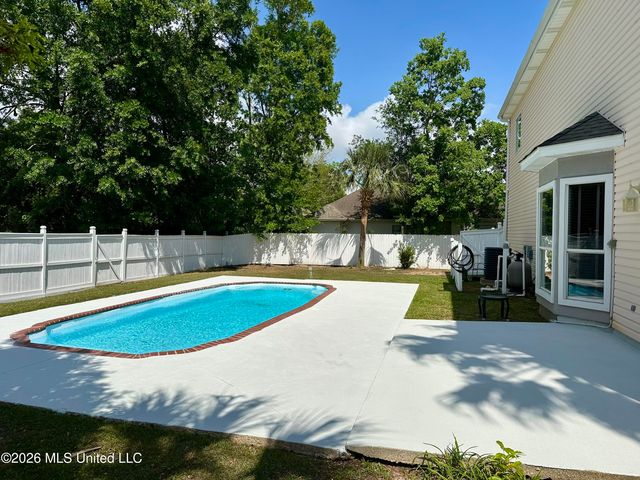 400 Caribe Place, Gulfport, MS 39507