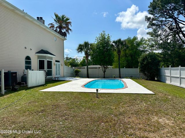 400 Caribe Place, Gulfport, MS 39507