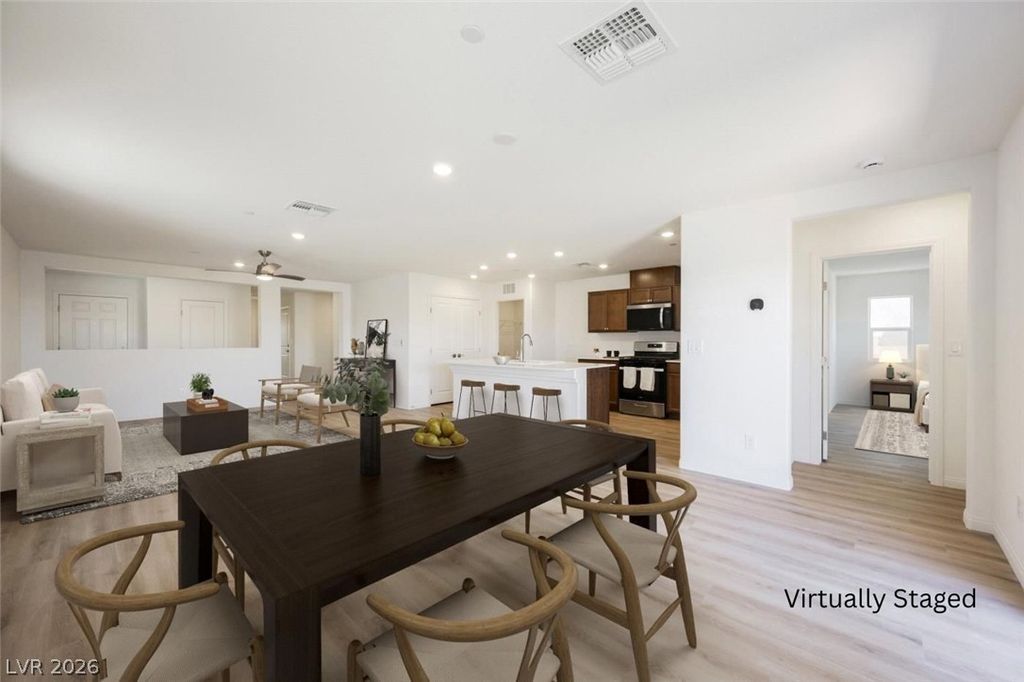 Image 1 of property listing at 724 Wild Highlands Lane, Henderson, NV 89015