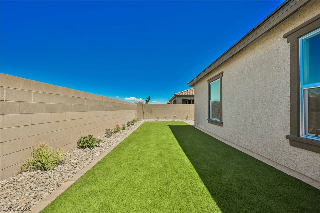 Image 20 of property listing at 724 Wild Highlands Lane, Henderson, NV 89015