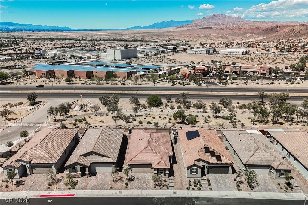 Image 23 of property listing at 724 Wild Highlands Lane, Henderson, NV 89015