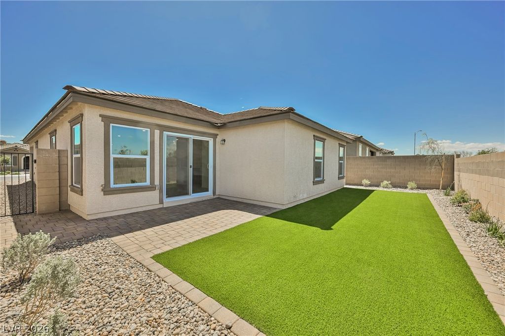Image 5 of property listing at 724 Wild Highlands Lane, Henderson, NV 89015