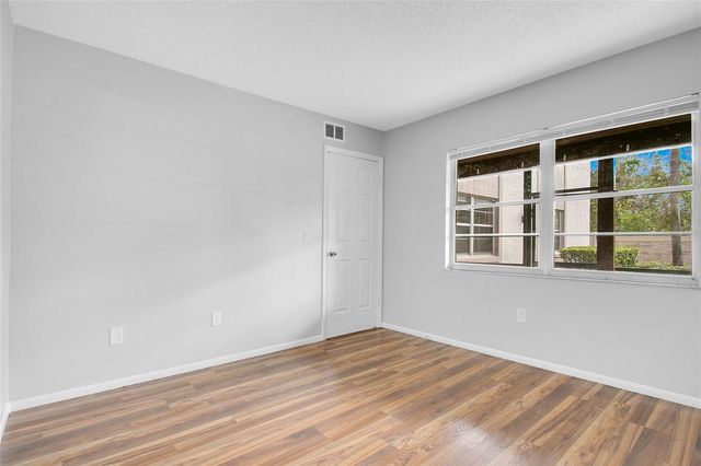 97 WINDTREE LANE 104, Winter Garden, FL 34787