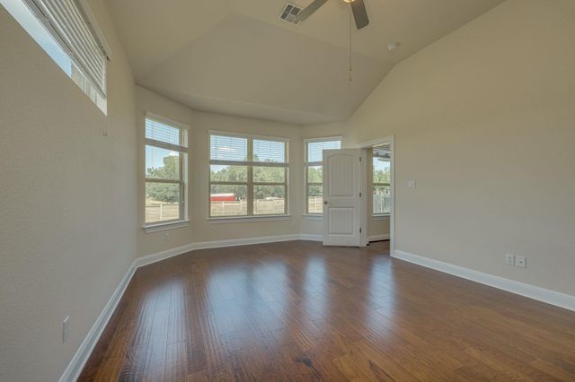 4233 Privacy Hedge ST, Leander, TX 78641