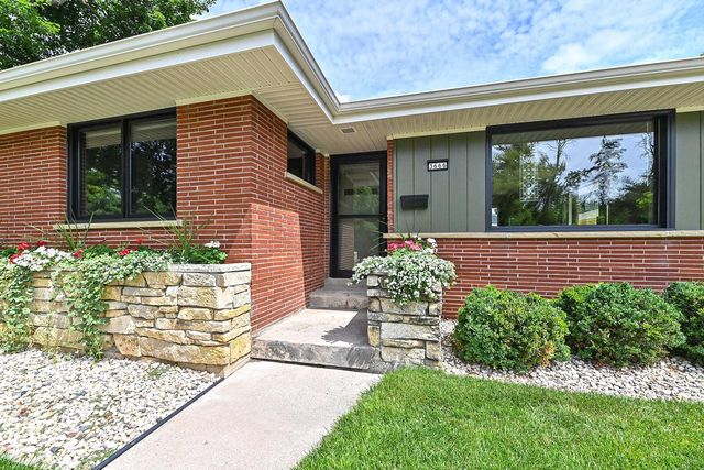 3666 Menomonee River PARKWAY, Wauwatosa, WI 53222