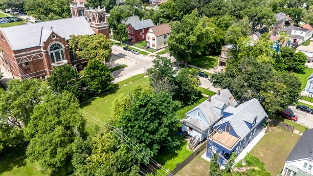 845 W 50th Place, Chicago, IL 60609