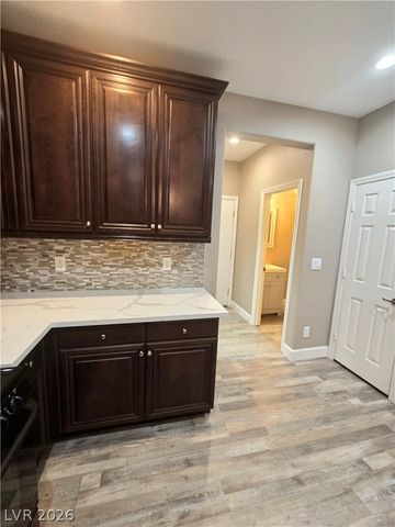 9313 Night Mesa Street, Las Vegas, NV 89178