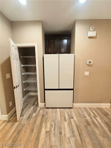 9313 Night Mesa Street, Las Vegas, NV 89178