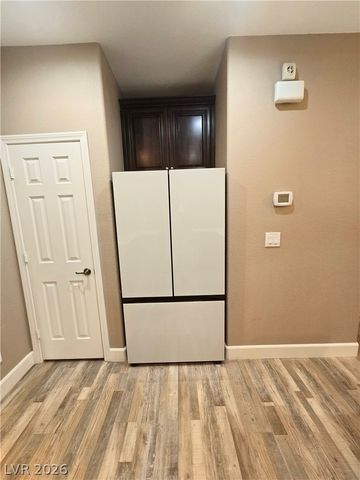 9313 Night Mesa Street, Las Vegas, NV 89178