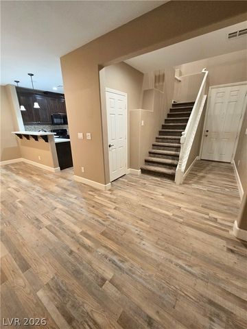 9313 Night Mesa Street, Las Vegas, NV 89178