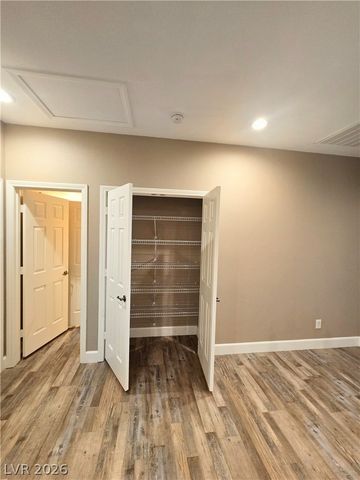 9313 Night Mesa Street, Las Vegas, NV 89178