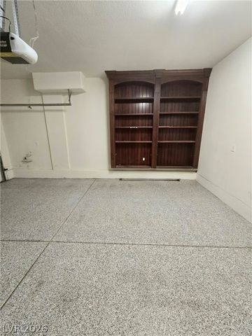 9313 Night Mesa Street, Las Vegas, NV 89178