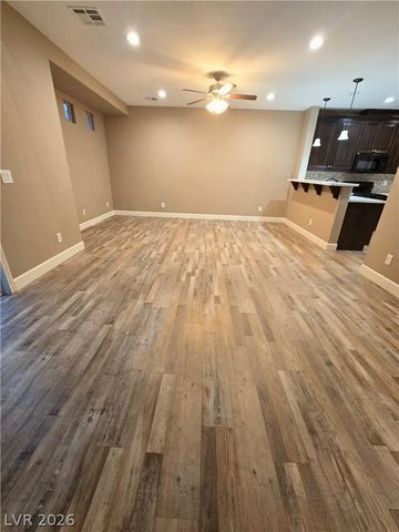 9313 Night Mesa Street, Las Vegas, NV 89178