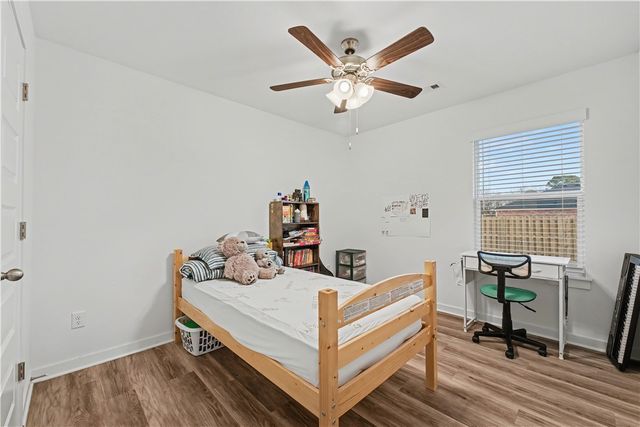 210 Collie Avenue, Lowell, AR 72745