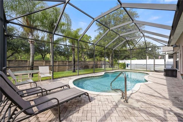 2769 Inlet Cove LN W, Naples, FL 34120