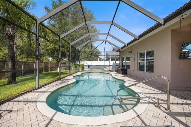 2769 Inlet Cove LN W, Naples, FL 34120