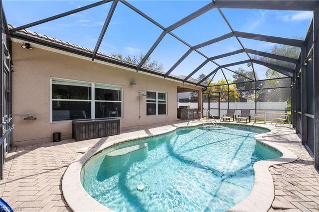 2769 Inlet Cove LN W, Naples, FL 34120