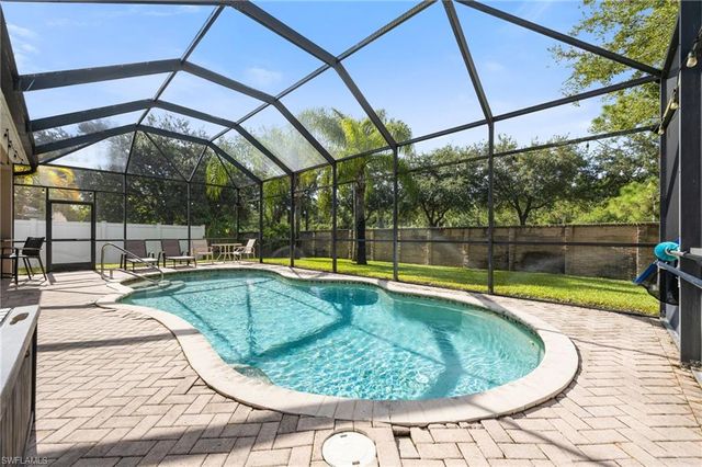 2769 Inlet Cove LN W, Naples, FL 34120