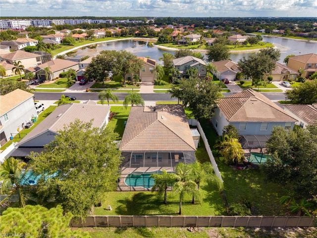 2769 Inlet Cove LN W, Naples, FL 34120