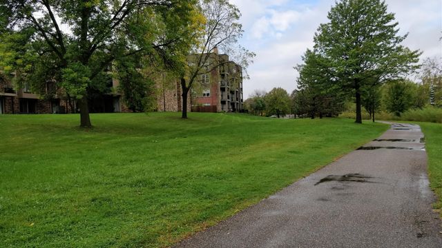 450 Ford Road 125, Saint Louis Park, MN 55426