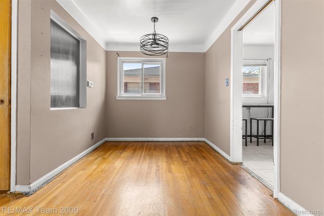 22101 Church Street, Oak Park, MI 48237