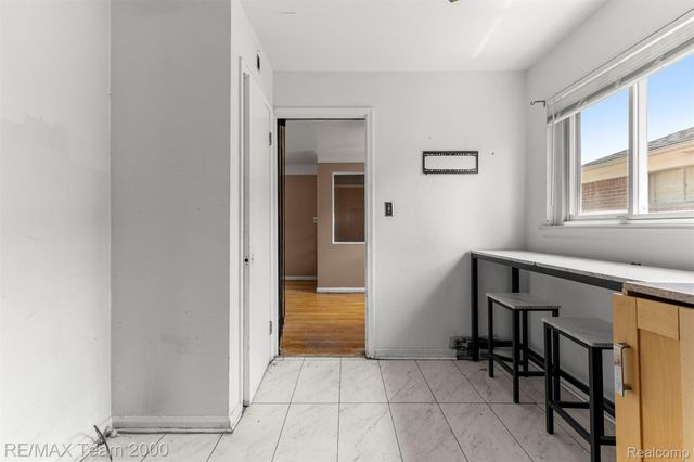 22101 Church Street, Oak Park, MI 48237
