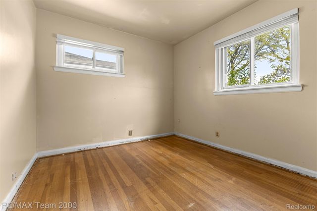 22101 Church Street, Oak Park, MI 48237