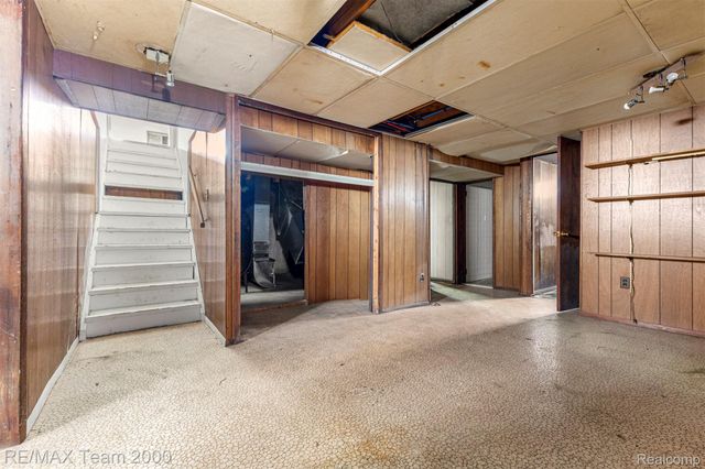 22101 Church Street, Oak Park, MI 48237