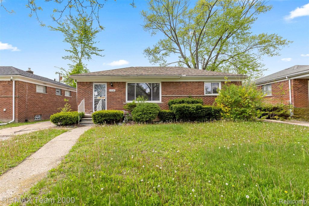 22101 Church Street, Oak Park, MI 48237