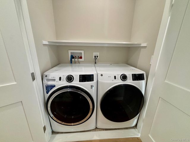 159 Harrison Avenue C, Mineola, NY 11501