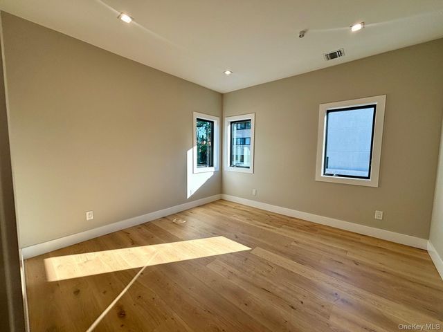 159 Harrison Avenue C, Mineola, NY 11501