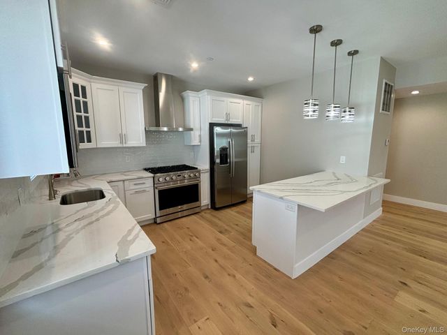 159 Harrison Avenue C, Mineola, NY 11501