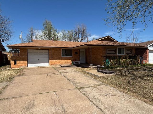 609 W Main Street, Moore, OK 73160