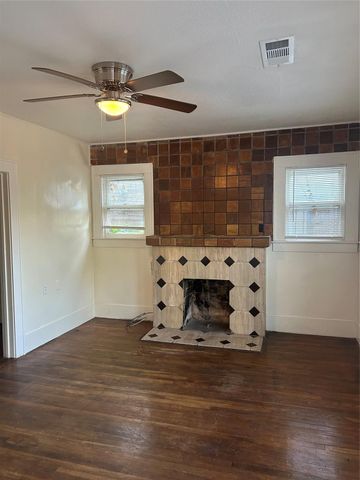 1138 Pioneer Drive, Dallas, TX 75224