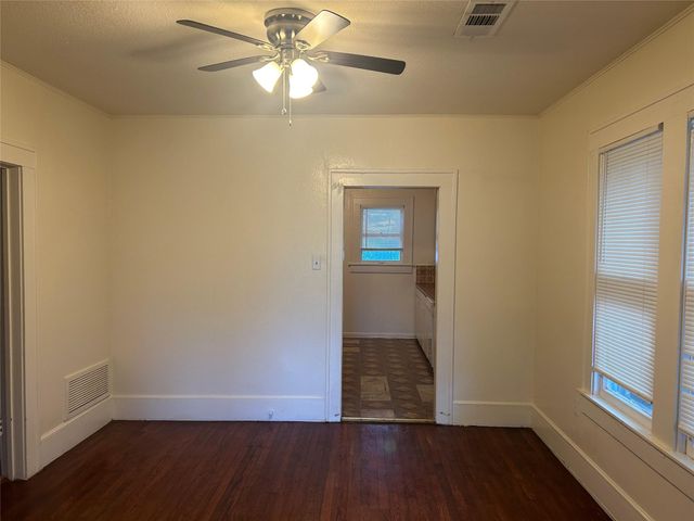 1138 Pioneer Drive, Dallas, TX 75224